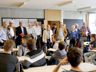  Rotteck-Alumni treffen auf aktuelle SchülerInnen