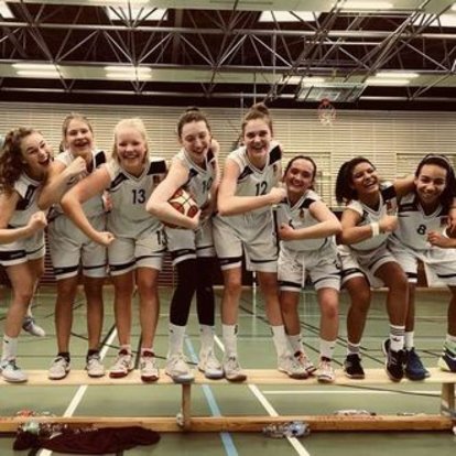 Mannschaftsbild der Basketballerinnen 
