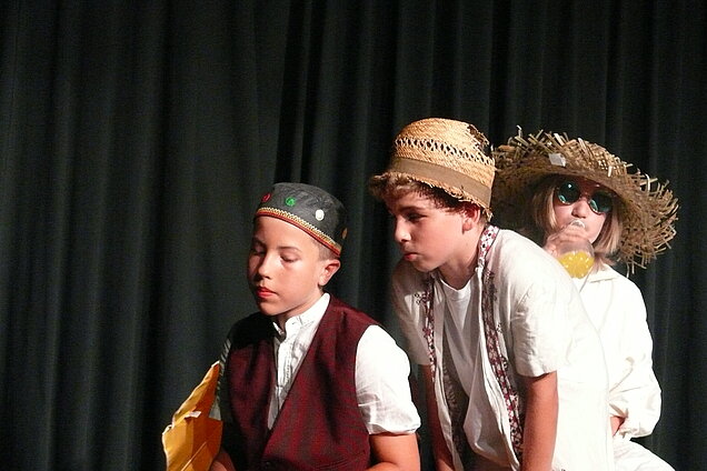 Schüler spielen Theater